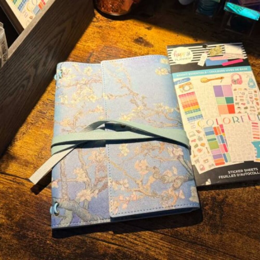 Pengems Notebook Folio - Van Gogh Themed - NEW